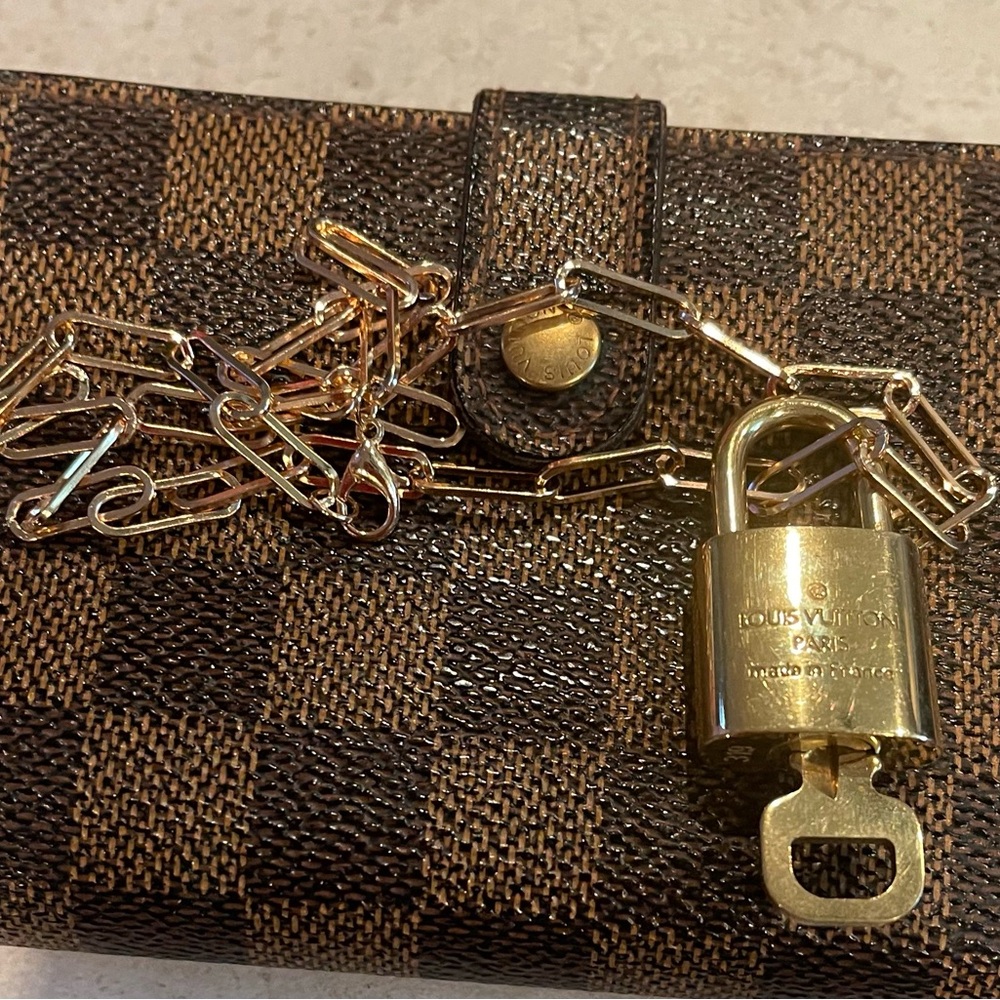 Louis Vuitton #319 Gold Padlock with Key & Chain - Picture 2 of 5